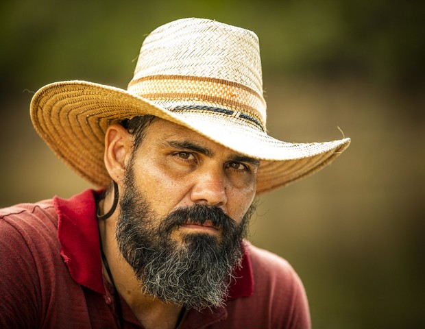 Juliano Cazarré como Alcides em Pantanal (Foto: João Miguel Junior/Globo)