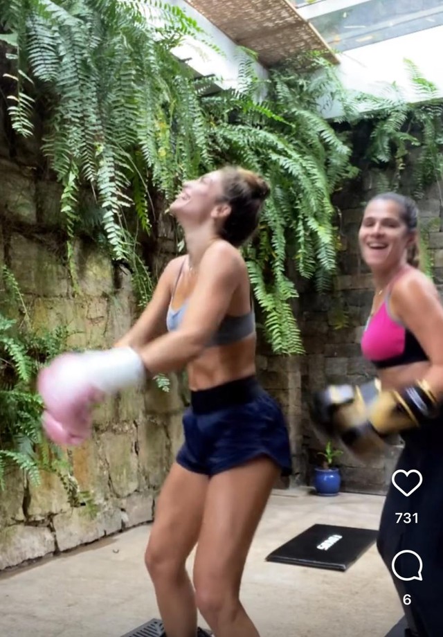 Grazi Massafera e Ingrid Guimarães intercalam exercícios e risadas em dia de treino (Foto: Reprodução/Instagram)