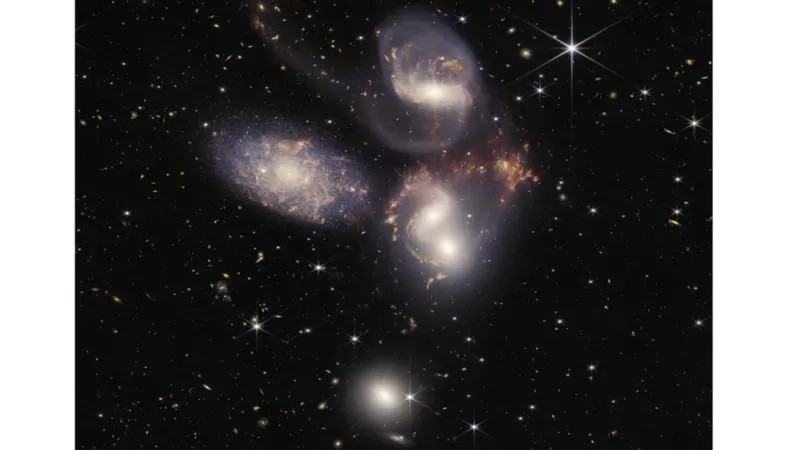 Quinteto de Stephan (Foto: NASA/ESA/CSA/STSCL)