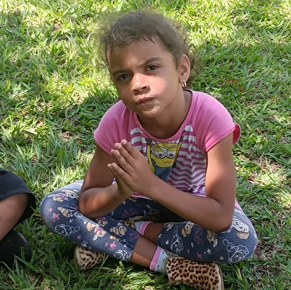 Rafaela da Silva, de 6 anos, desapareceu com família no DF — Foto: Facebook/Reprodução