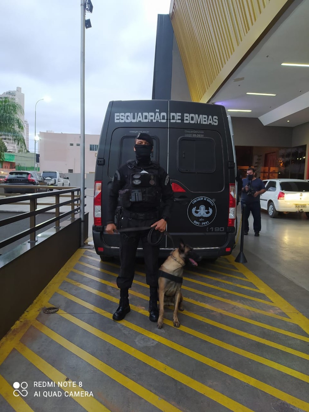 Esquadrão de bombas faz vistoria em hotéis em que seleções irão ficar para a Copa América — Foto: BOPE/MT