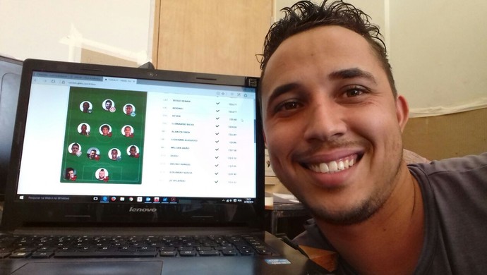 OFF - Clubismo no Cartola FC não dá certo? Eletricista escala 6 do Flamengo e mita