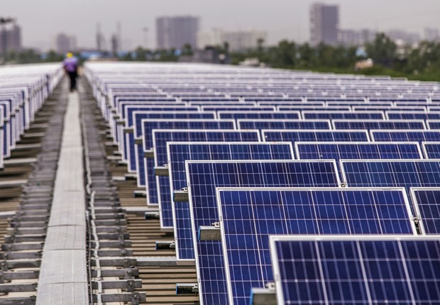 Fazenda de energia solar em província da Índia (Foto:  Prashanth Vishwanathan/Bloomberg via Getty Images)