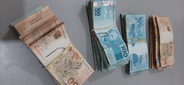 Dinheiro foi devolvido pela associação para a Polícia Civil — Foto: Arquivo Pessoal