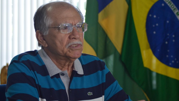 Ari Rese Ari diz que vai pensar, mas prefere