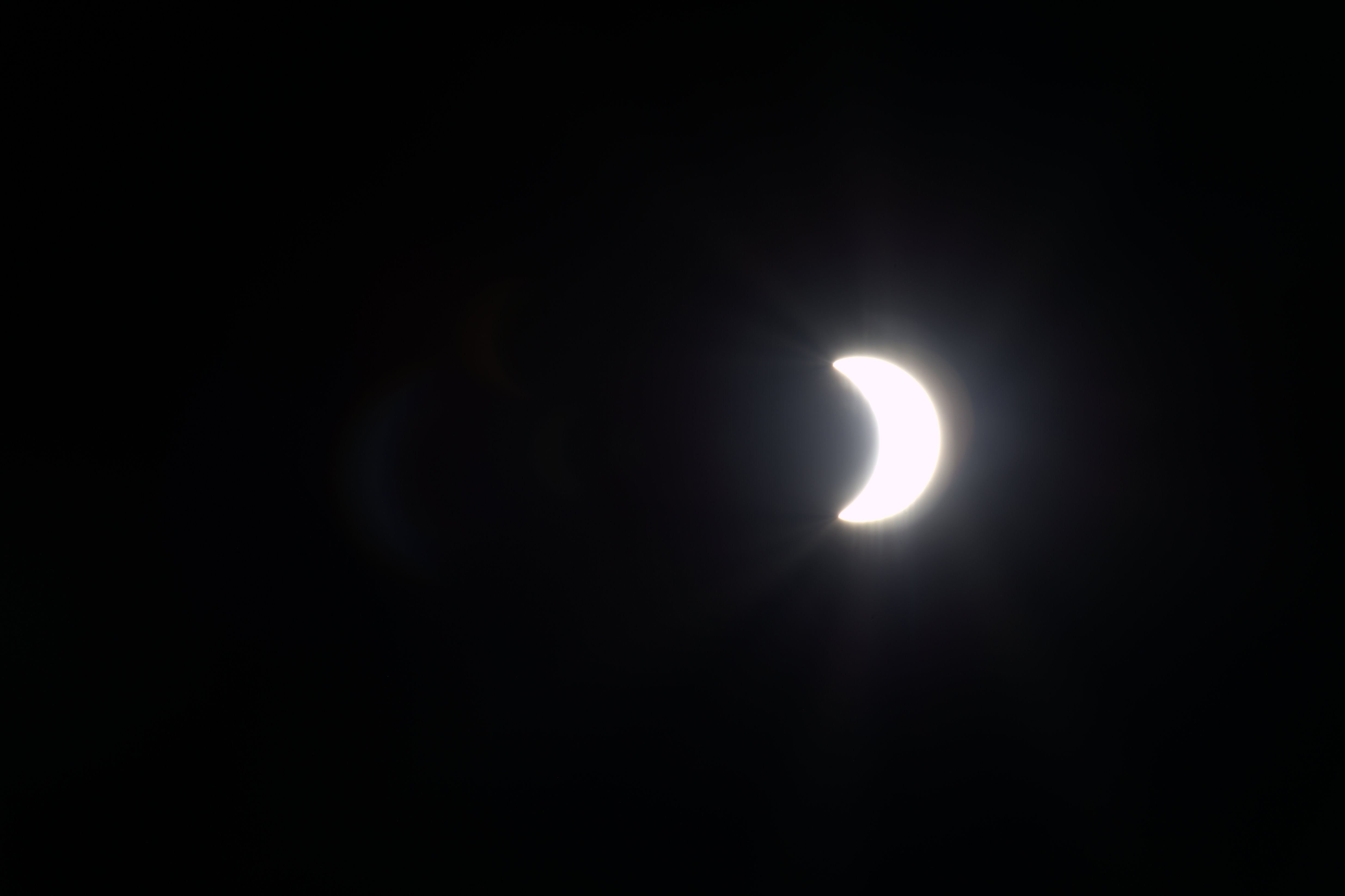 O eclipse visto do espaço (Foto: ESA/NASA)