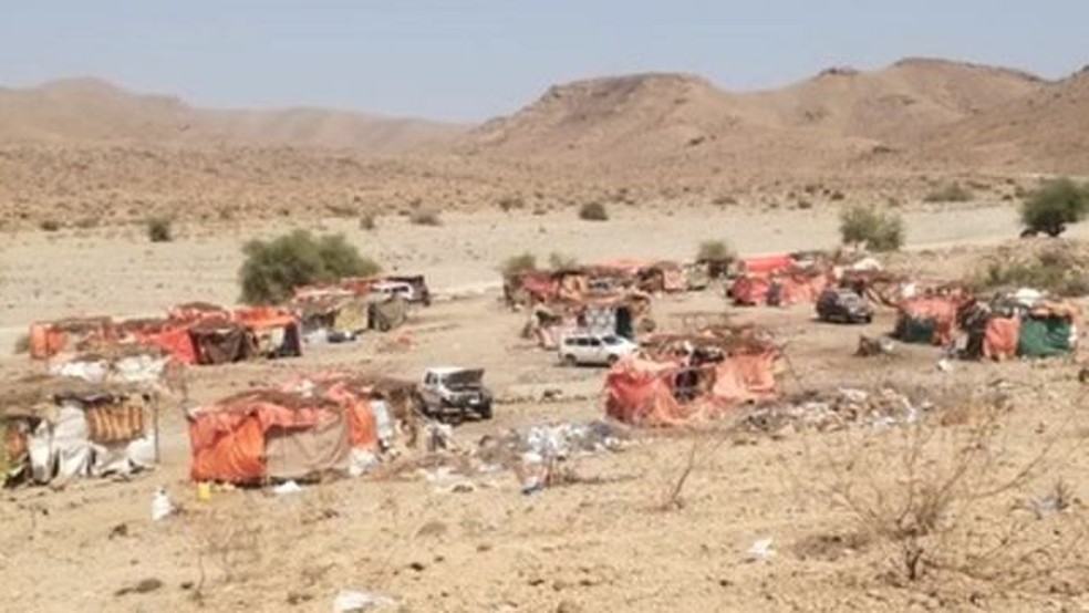 A região em volta das minas de ouro quase não tem vegetação. Ela é disputada por negociantes de khat e coletores de impostos jihadistas — Foto: Hassan Ali Dirie via BBC