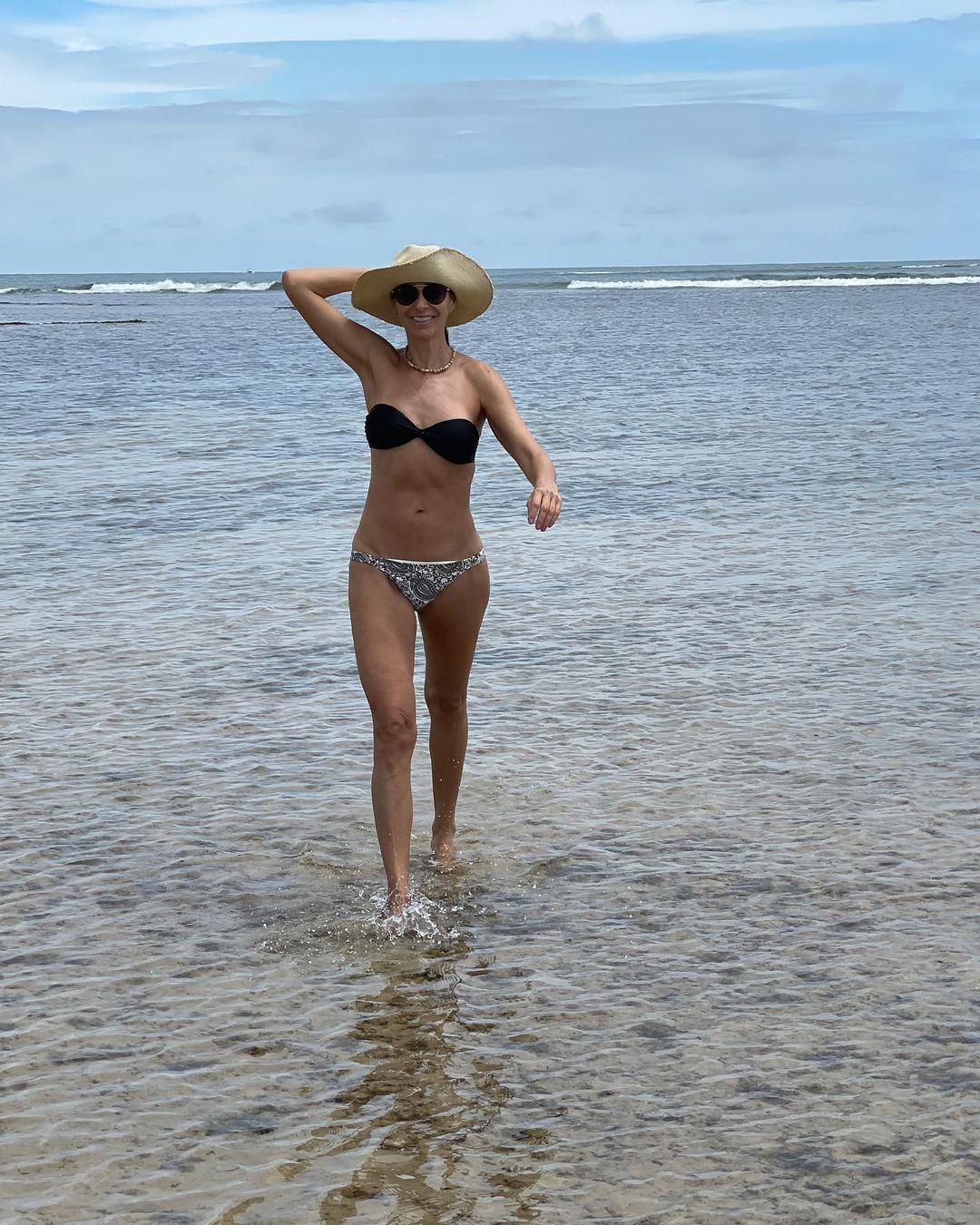 Mônica Martelli usa as redes sociais para divulgar álbum de fotos na Bahia (Foto: Reprodução / Instagram)