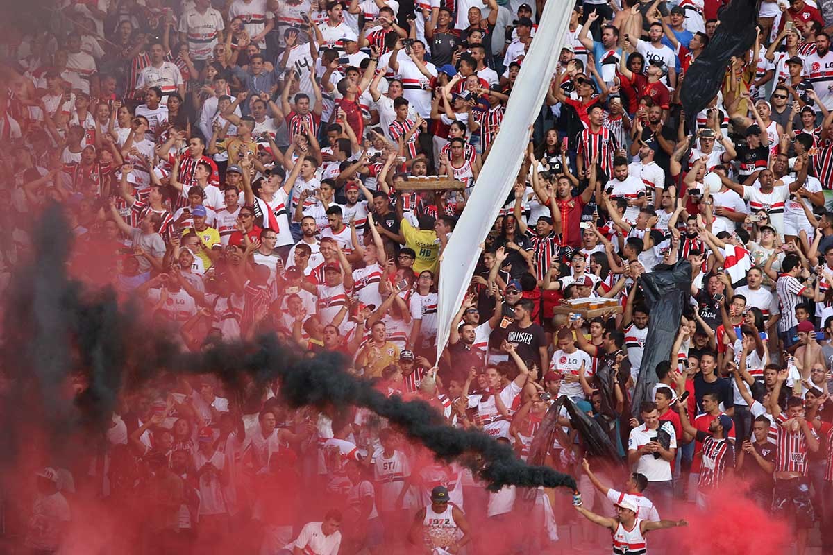 Torcida da sua opinião sobre a negligência da diretoria em relação ao Tiago Volpi
