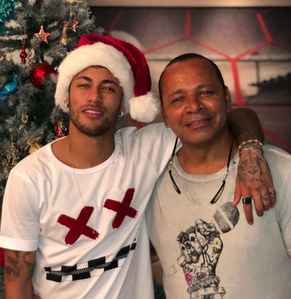 Ao lado pai, Neymar (Foto: Reprodução do Instagram)