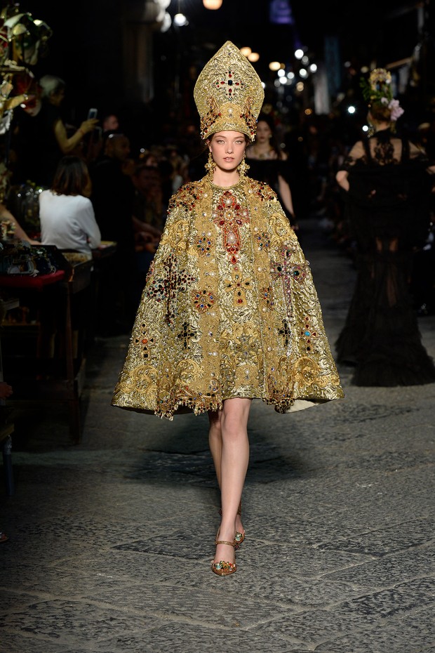 SuzyCouture - Dolce & Gabbana: High Fashion as extraordinary entertainment  - Vogue | en