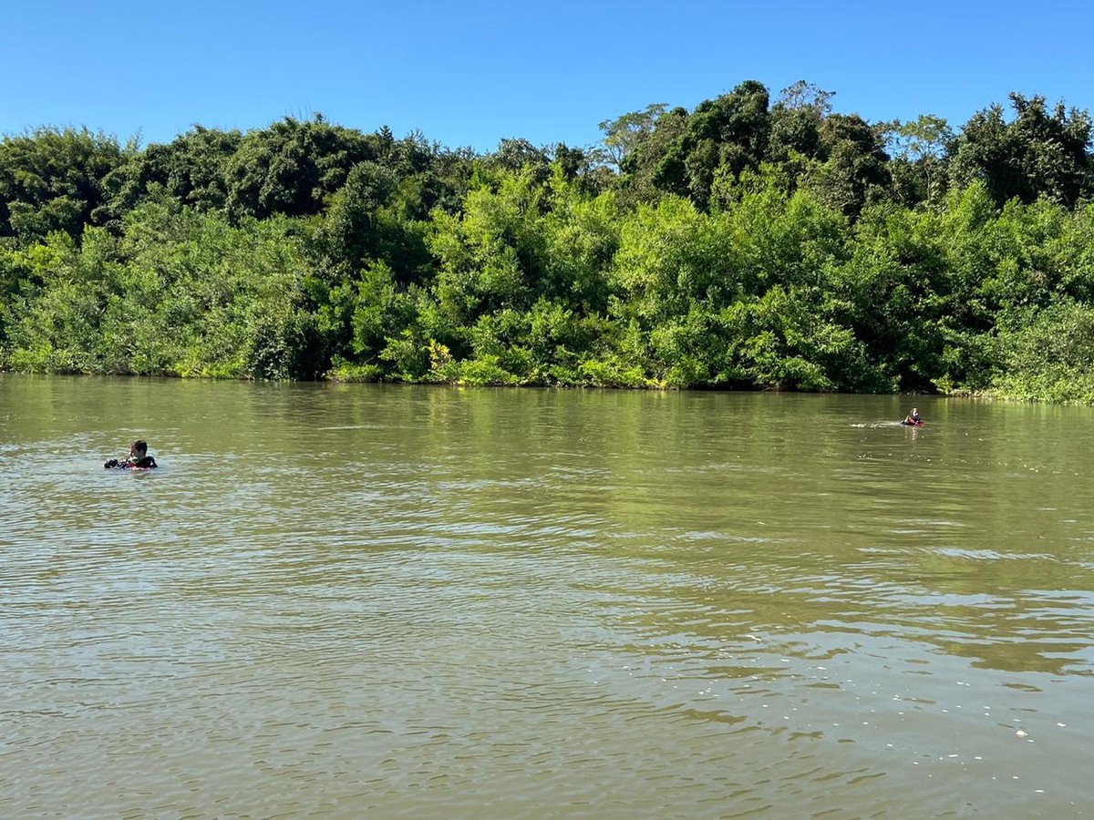 A Imagem Mostra No Rio Cuiabá Mato Grosso