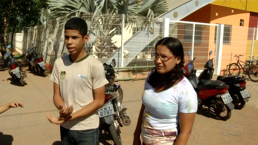 Estudante e mãe falam sobre atividade do Exército que resultou no desmaio de alguns alunos (Foto: Reprodução)