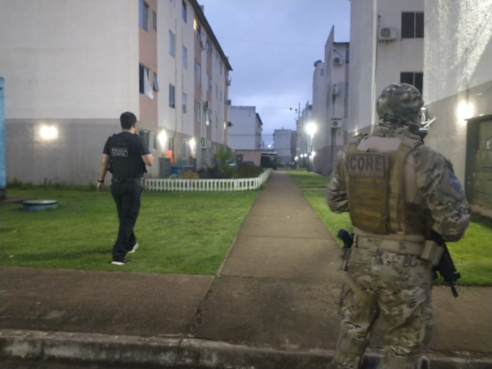 Operação Sevandija; agentes cumprem mandados em Porto Velho — Foto: Draco/Divulgação