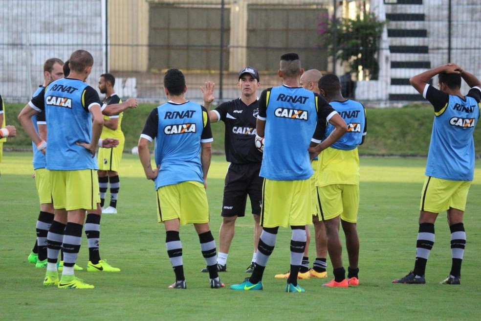 Ranielle Ribeiro dirigiu ABC em dois jogos nesta Série B (Foto: Andrei Torres/ABC)