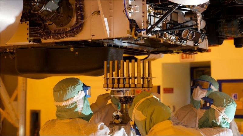 BBC A Nasa tem protocolos rígidos para áreas estéreis que visam minimizar a contaminação biológica de veículos espaciais (Foto: NASA/JPL-Caltech)