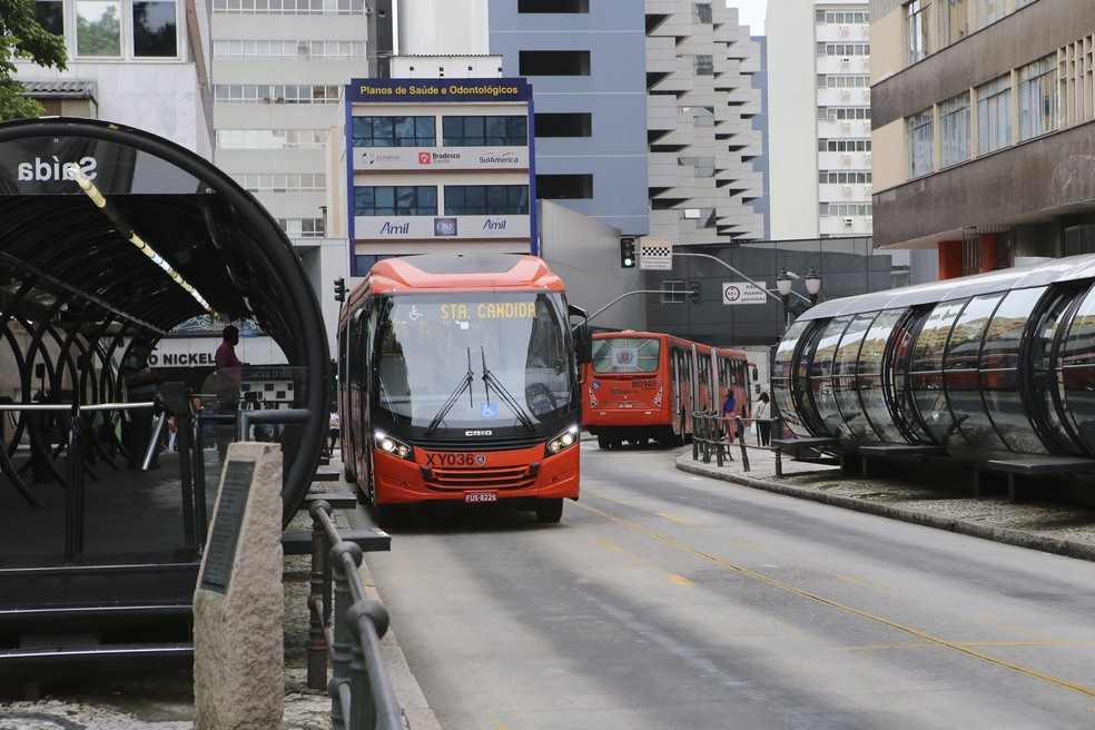 Sistema de transporte de BRT foi criado por Jaime Lerner. — Foto: Cesar Brustolin/SMCS