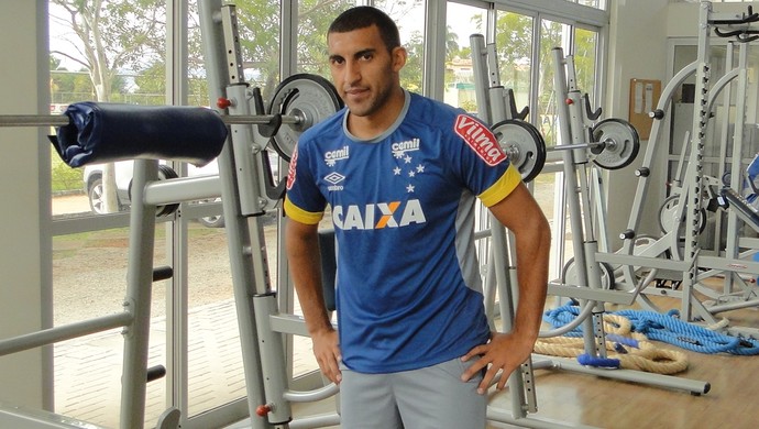 Cabral busca sequência e elogia Ábila: Tem habilidade e bom desempenho