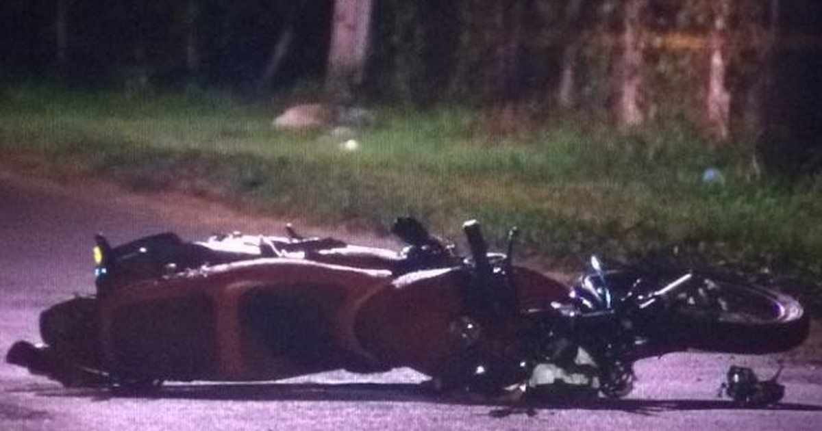 Adolescente em moto bate em carro e provoca colisão do veículo em  restaurante de Marília, Bauru e Marília
