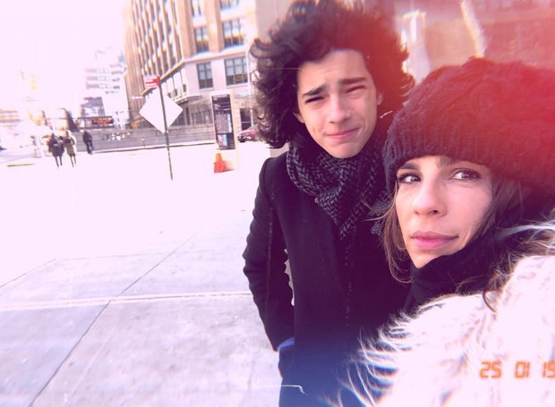 Maria Ribeiro e o filho, João (Foto: Reprodução/Instagram)
