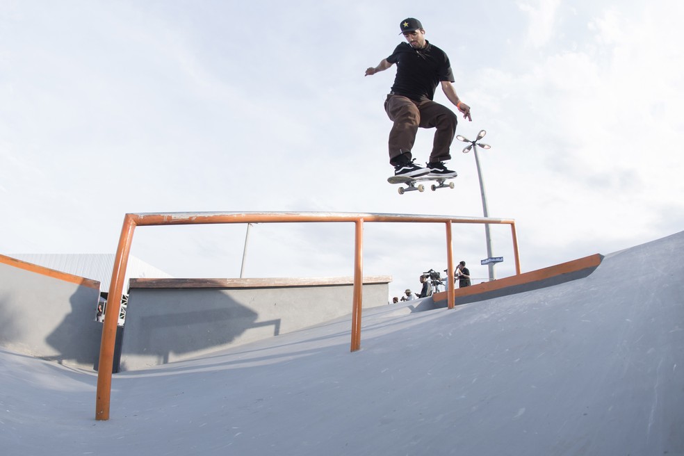  Kelvin Hoefler é o principal skatista do Brasil no street masculino — Foto: Julio Detefon