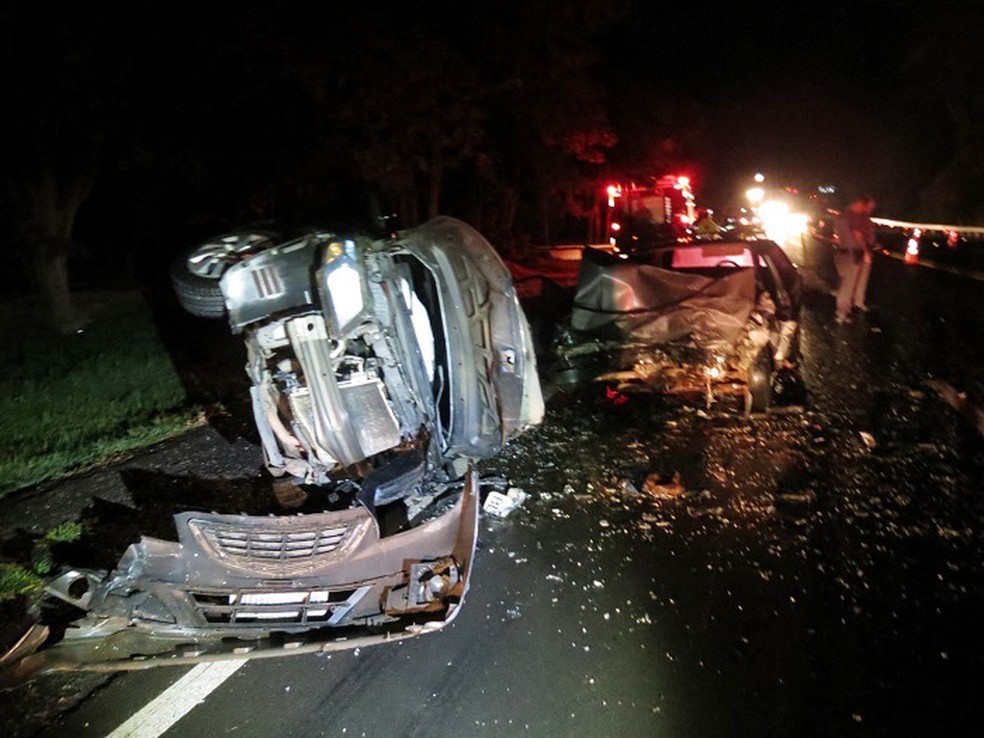 Uma pessoa morreu e outras três ficaram feridas em Junqueirópolis (SP) — Foto: Jorge Zanoni
