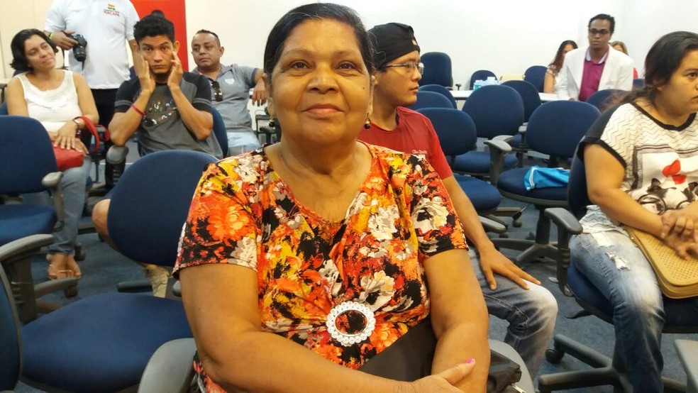 Raimunda Bento da Silveira sonha em mudar para o novo lar (Foto: Jorge Abreu/G1)