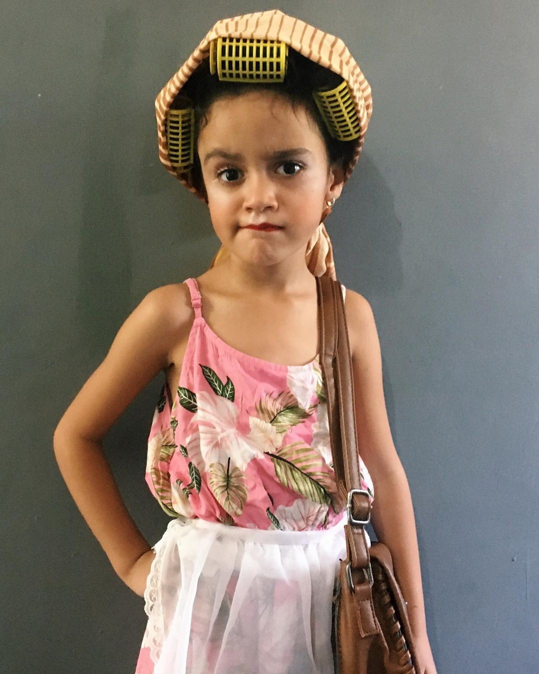 A pequena Alice Azeredo mergulhou de cabeça na personagem (Foto: Reprodução/Instagram)