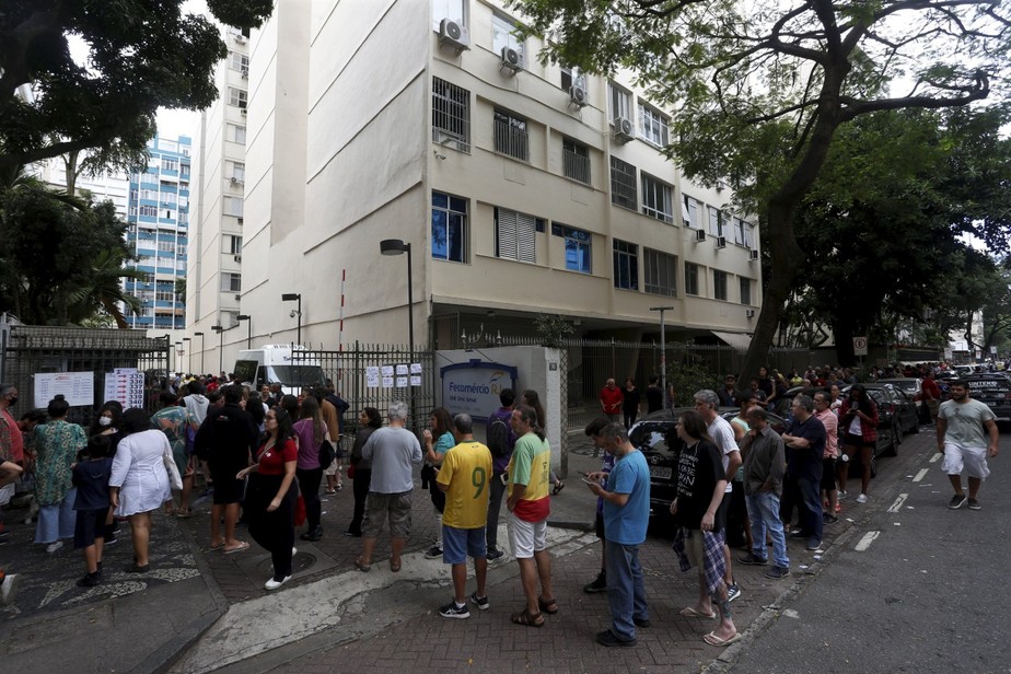 Fila para votar na Zona Sul do Rio: apesar da demora, votação foi tranquila