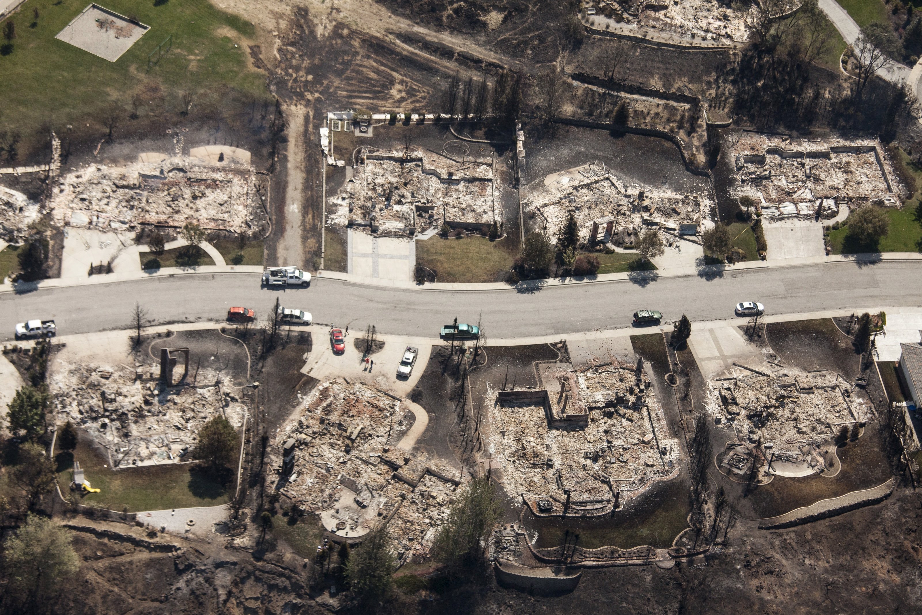 Incêndio destruiu mais de 20 casas em Wenatchee (Foto: Reuters/David Ryder)