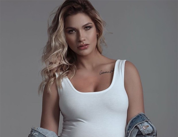 Andressa Suita Exibe Barrigão De 6 Meses Em Ensaio Beleza Sensual