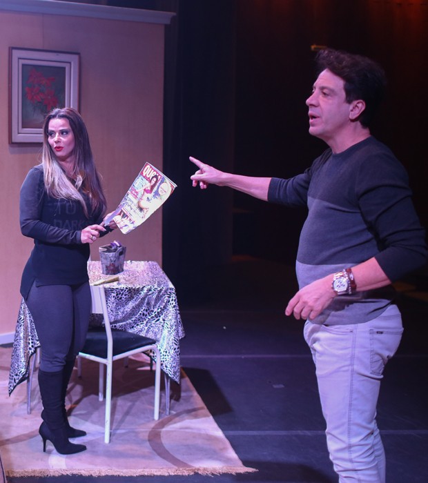 Viviane Araújo e Eduardo Martini ensaiam nos palcos (Foto: Thiago Bernardes/Editora Globo)