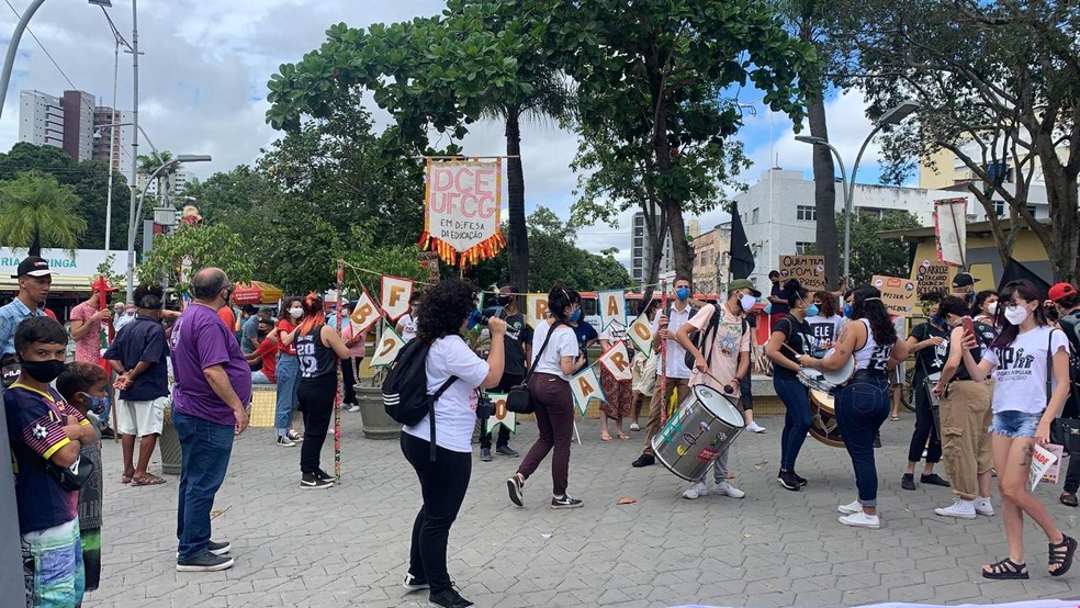 Concentra��o da manifesta��o contra Bolsonaro e a favor da vacina em Campina Grande �s 9h30, na Para�ba � Foto: Amy Nascimento / TV Para�ba