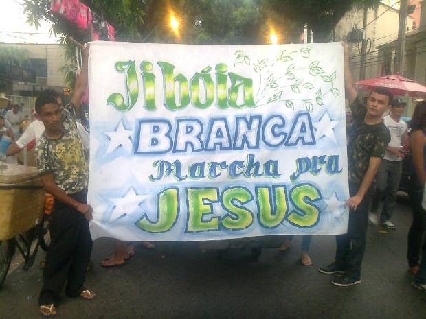 Moradores do Jiboia Branca, em Ananindeua, também participaram da Marcha. (Foto: Dominik Giusti/G1)