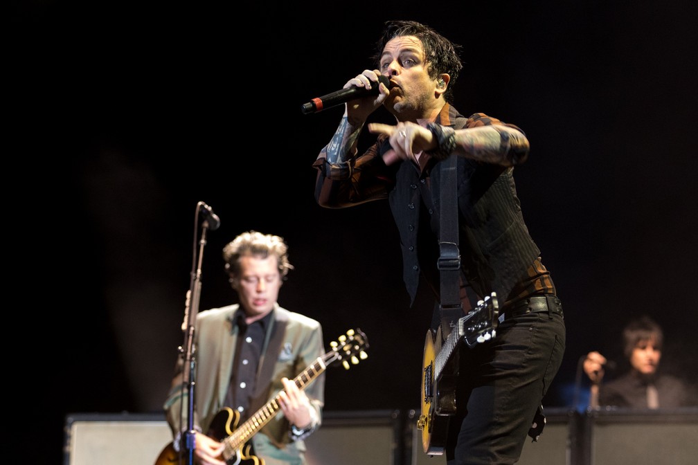 Billie Joe, do Green Day, durante show na Arena Anhembi, em São Paulo, na noite desta sexta-feira (3) (Foto: Marcelo Brandt/G1)