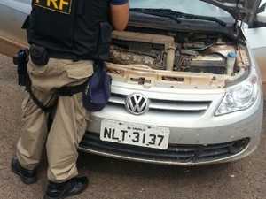 Carro roubado é recuperado pela PRF, no norte do Tocantins (Foto: Divulgação/PRF TO)