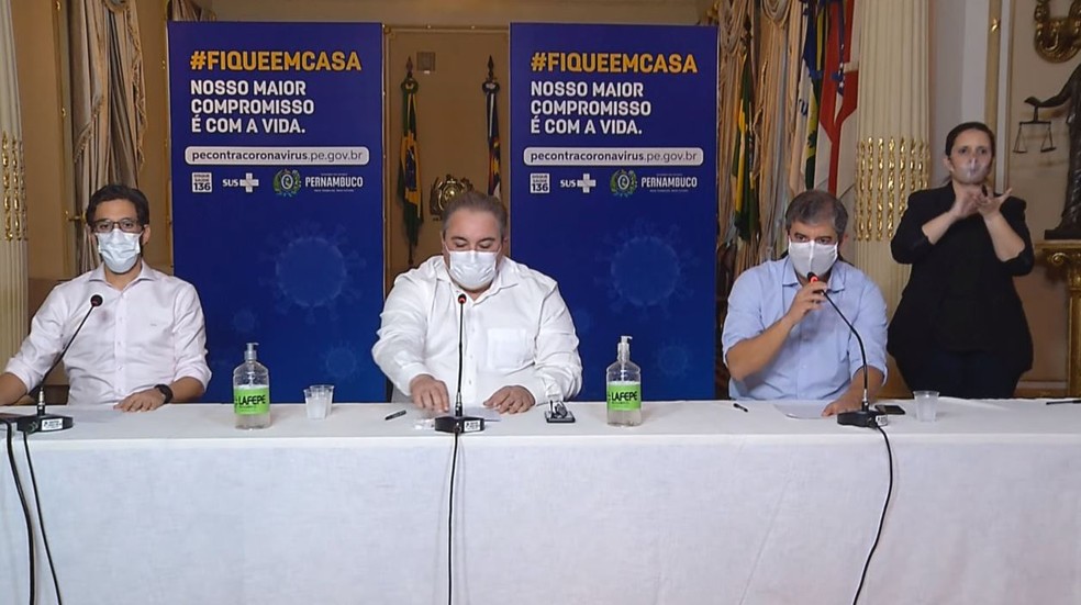 Secretários detalharam plano de retomada gradual de atividades econômicas — Foto: Reprodução/Governo de Pernambuco