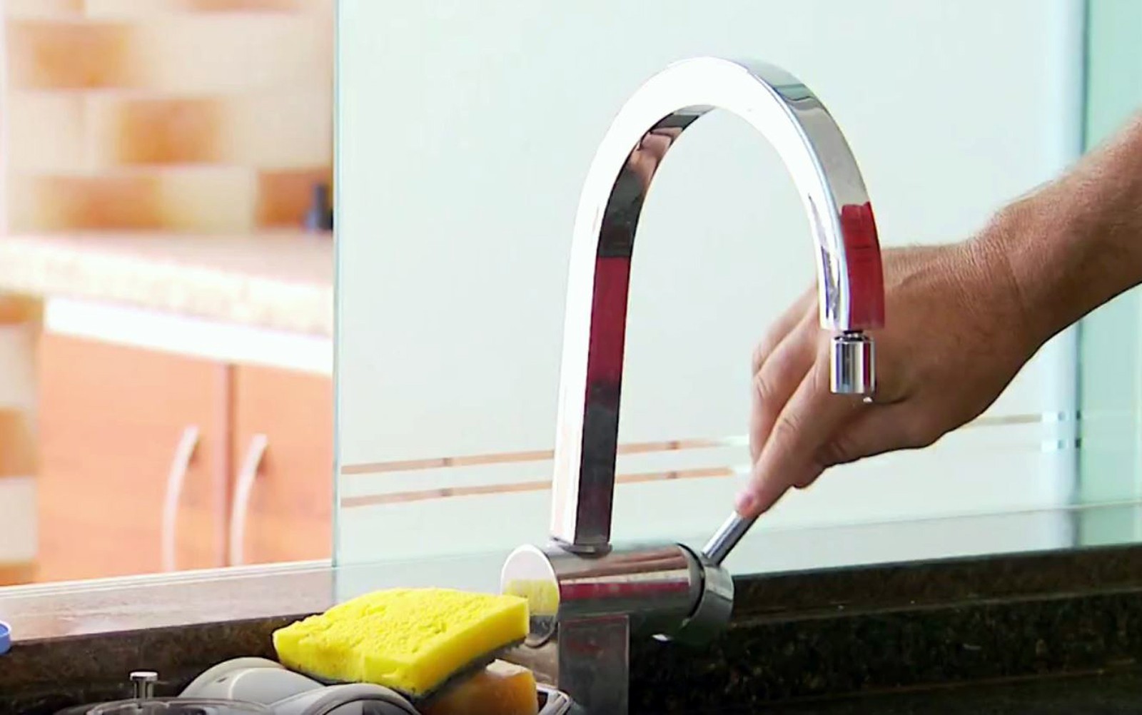 Obra afeta abastecimento de água nas regiões do Jardim Paulicéia e Vila Brandina, em Campinas 