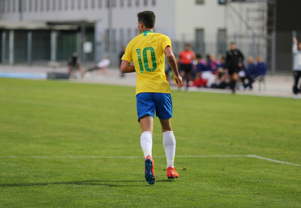 Pedrinho vestirá a camisa 10 da seleção sub-23 no Pré-Olímpico — Foto: Fernando Torres / CBF