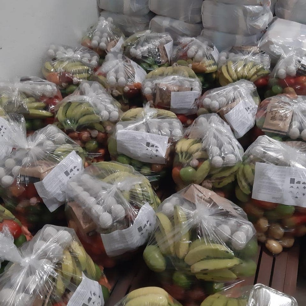 Cestas de alimentos arrecadados pela Associação de Ambulantes de Belo Horizonte — Foto: Associação de Ambulantes de BH/Arquivo pessoal