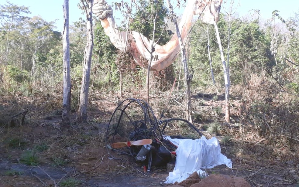 Casal morre após cair de parapente em Caldas Novas Goiás — Foto: Arquivo pessoal/Rafael Oliveira