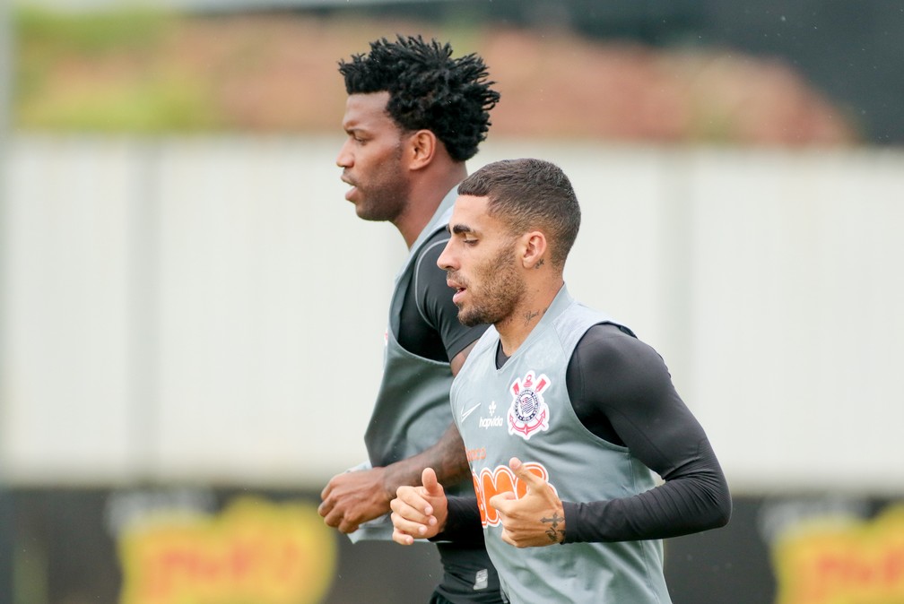 Antes de Dérbi, Corinthians enfrenta o Fluminense com cinco titulares pendurados