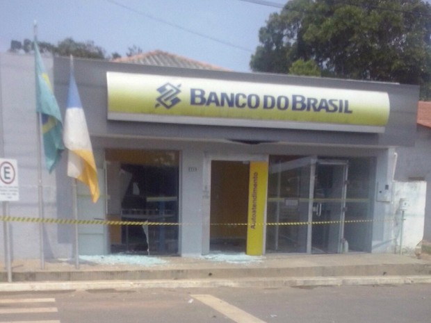 Caixas eletrônicos foram explodidos em agência do Banco do Brasil (Foto: Divulgação)