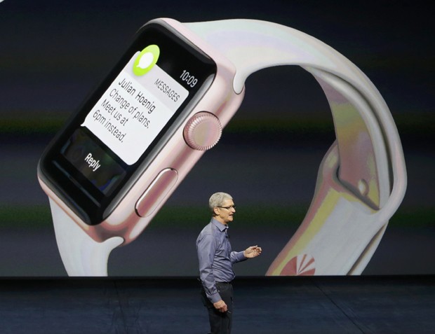 Tim Cook, presidente-executivo da Apple, apresentou nova versão do sistema operacional do Apple Watch (Foto: Reuters/Beck Diefenbach)