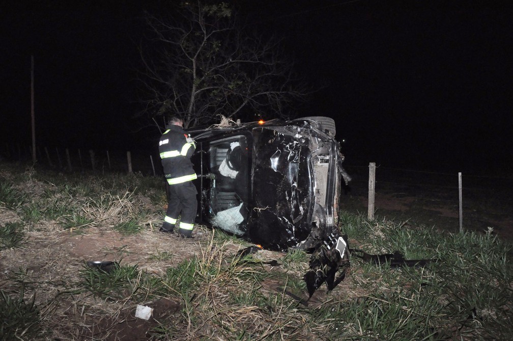 Quatro pessoas morreram e três ficaram levemente feridas (Foto: Cristiano Nascimento/FM Metrópole)