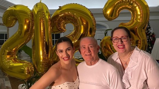 Renato Aragão celebra novo ano em família após alta hospitalar: "Um feliz 2023 para todos!"