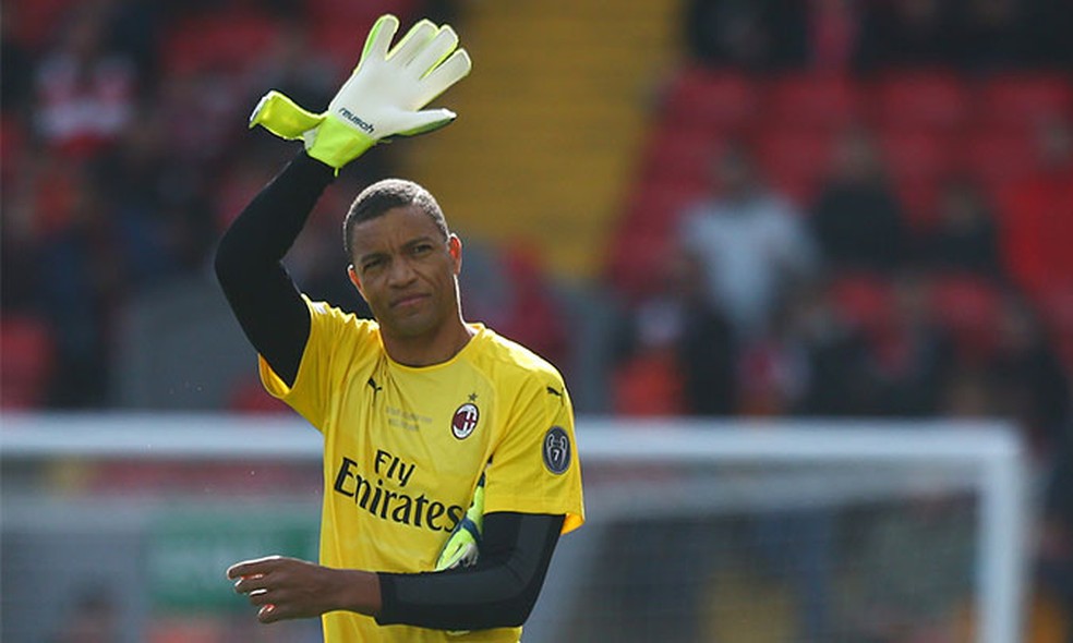 Dida é preparador de goleiros da equipe sub-17 do Milan — Foto: Divulgação/Milan