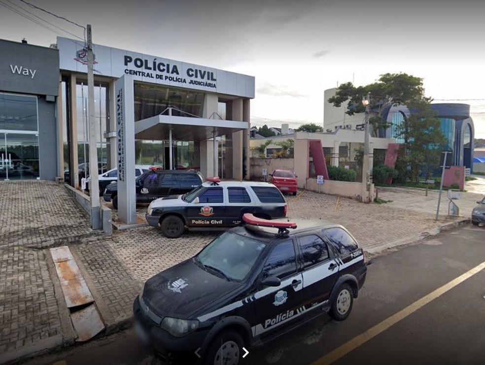Homem era levado para a CPJ de Ourinhos quando tentou fugir  — Foto: Googlemaps/Reprodução