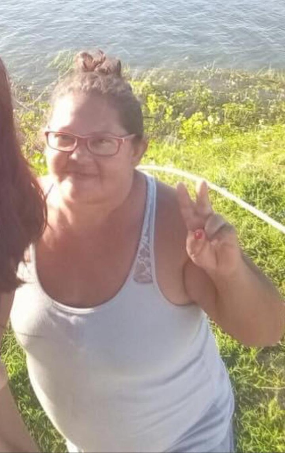 Maria de Nazaré dos Reis Santos, de 50 anos, foi assassinada com um tiro no pescoço na cidade de Campo Maior — Foto: Reprodução