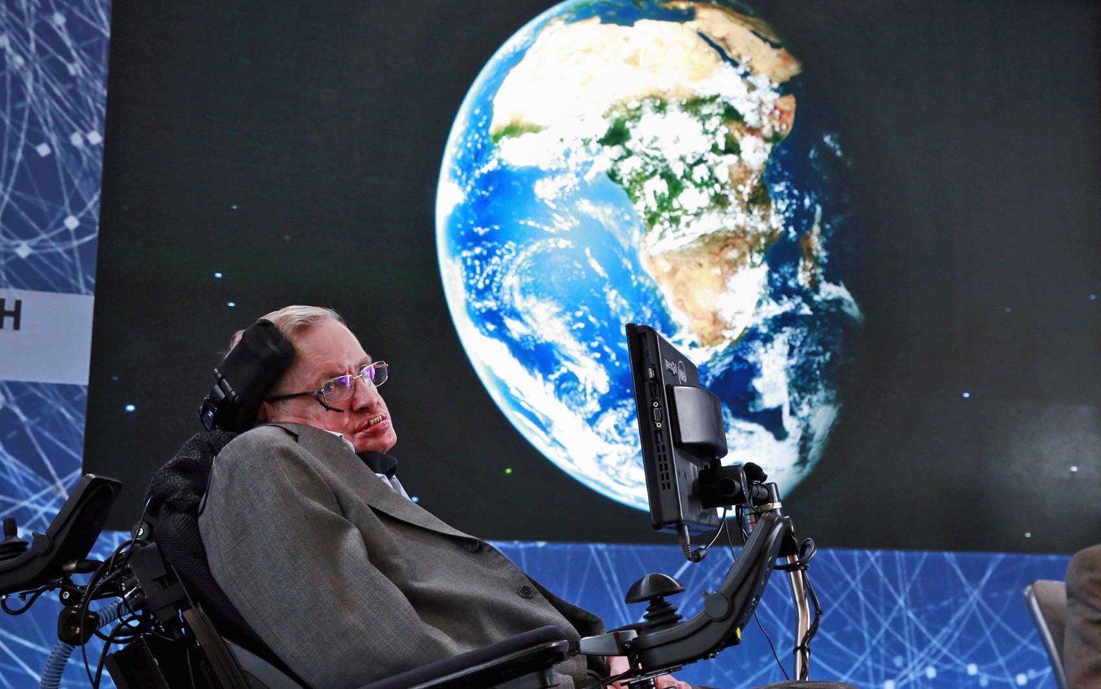 O físico Stephen Hawking em imagem de abril de 2016. (Foto: Lucas Jackson / Arquivo / Reuters)